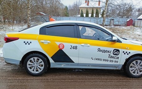 KIA Rio IV, 2018 год, 735 000 рублей, 4 фотография