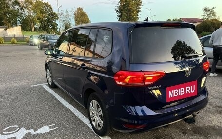 Volkswagen Touran III, 2017 год, 1 550 000 рублей, 7 фотография