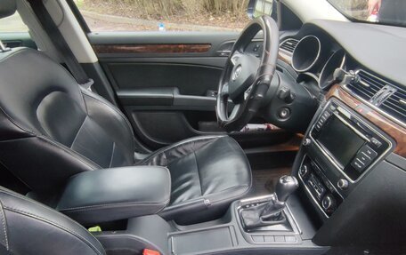 Skoda Superb III рестайлинг, 2014 год, 1 400 000 рублей, 19 фотография