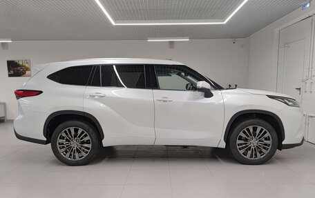 Toyota Highlander, 2025 год, 6 030 000 рублей, 5 фотография