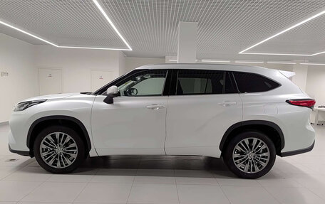 Toyota Highlander, 2025 год, 6 030 000 рублей, 10 фотография