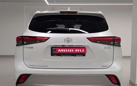 Toyota Highlander, 2025 год, 6 030 000 рублей, 7 фотография