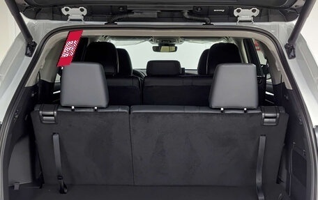 Toyota Highlander, 2025 год, 6 030 000 рублей, 23 фотография