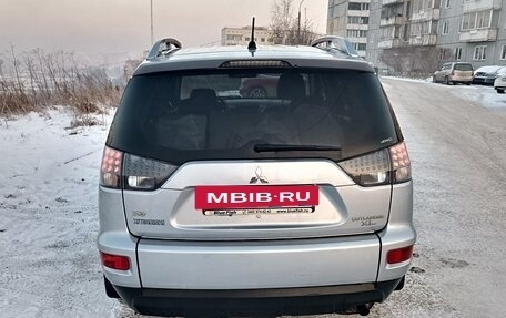 Mitsubishi Outlander III рестайлинг 3, 2010 год, 1 250 000 рублей, 7 фотография