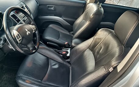 Mitsubishi Outlander III рестайлинг 3, 2010 год, 1 250 000 рублей, 12 фотография