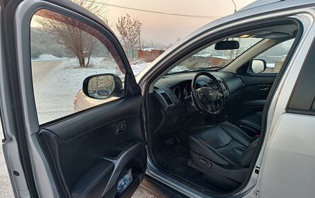 Mitsubishi Outlander III рестайлинг 3, 2010 год, 1 250 000 рублей, 14 фотография