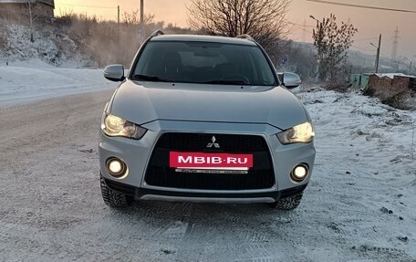 Mitsubishi Outlander III рестайлинг 3, 2010 год, 1 250 000 рублей, 8 фотография
