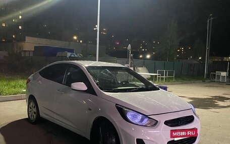 Hyundai Solaris II рестайлинг, 2013 год, 640 000 рублей, 3 фотография