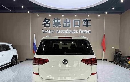 Volkswagen Touran III, 2022 год, 2 400 155 рублей, 5 фотография