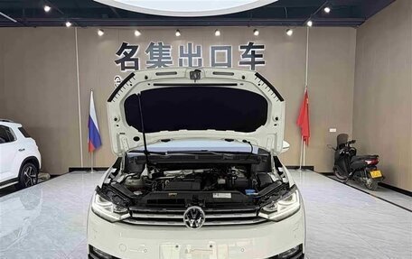 Volkswagen Touran III, 2022 год, 2 400 155 рублей, 9 фотография