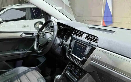 Volkswagen Touran III, 2022 год, 2 400 155 рублей, 10 фотография