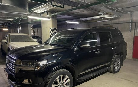 Toyota Land Cruiser 200, 2017 год, 8 499 999 рублей, 4 фотография