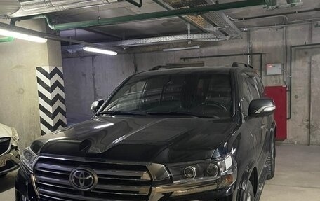 Toyota Land Cruiser 200, 2017 год, 8 499 999 рублей, 2 фотография