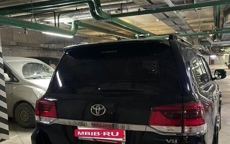 Toyota Land Cruiser 200, 2017 год, 8 499 999 рублей, 6 фотография