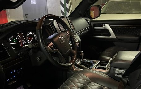 Toyota Land Cruiser 200, 2017 год, 8 499 999 рублей, 17 фотография