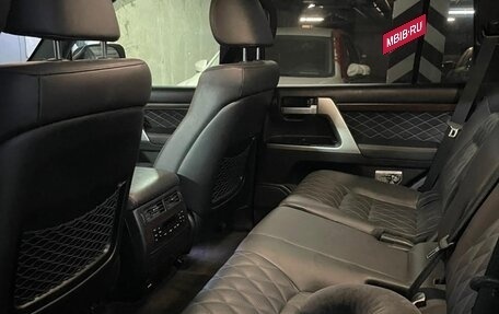 Toyota Land Cruiser 200, 2017 год, 8 499 999 рублей, 16 фотография