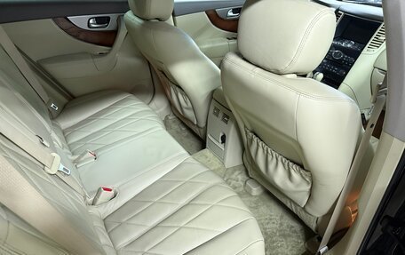 Infiniti FX II, 2012 год, 2 350 000 рублей, 19 фотография