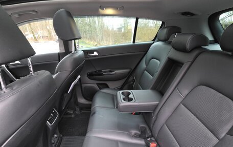 KIA Sportage IV рестайлинг, 2018 год, 2 800 000 рублей, 9 фотография