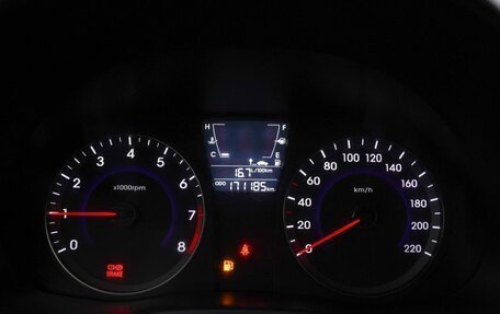 Hyundai Solaris II рестайлинг, 2011 год, 680 000 рублей, 12 фотография