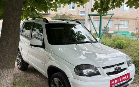Chevrolet Niva I рестайлинг, 2018 год, 1 000 000 рублей, 1 фотография
