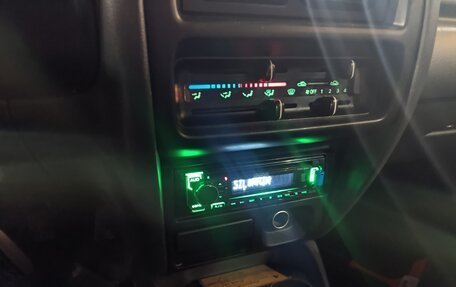 Mazda 323, 1997 год, 185 000 рублей, 20 фотография