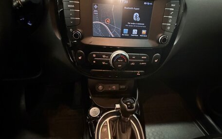 KIA Soul II рестайлинг, 2017 год, 1 650 000 рублей, 6 фотография