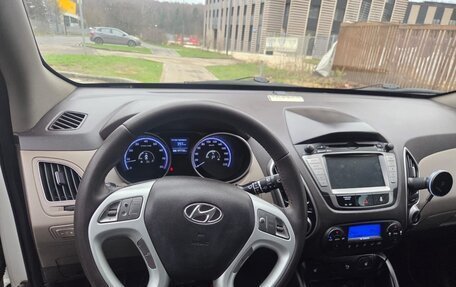 Hyundai ix35 I рестайлинг, 2012 год, 950 000 рублей, 7 фотография