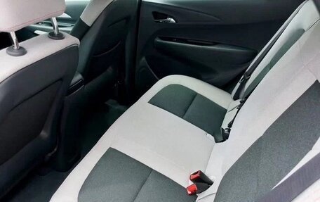 Chevrolet Bolt, 2017 год, 1 950 000 рублей, 5 фотография