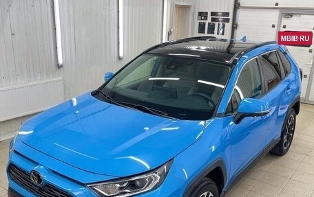 Toyota RAV4, 2019 год, 3 950 000 рублей, 5 фотография