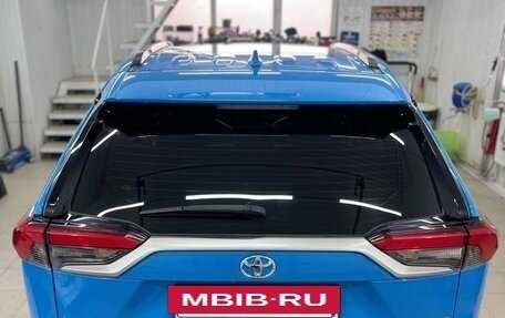 Toyota RAV4, 2019 год, 3 950 000 рублей, 2 фотография