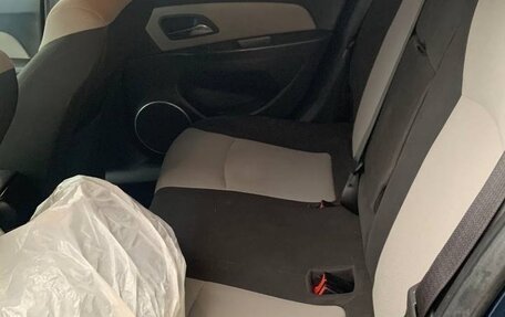 Chevrolet Cruze II, 2012 год, 800 000 рублей, 10 фотография