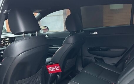 KIA Sportage IV рестайлинг, 2020 год, 2 600 000 рублей, 15 фотография