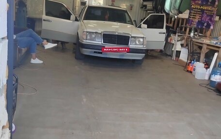 Mercedes-Benz W124, 1992 год, 450 000 рублей, 3 фотография