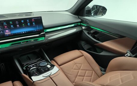 BMW 5 серия, 2025 год, 11 970 000 рублей, 14 фотография