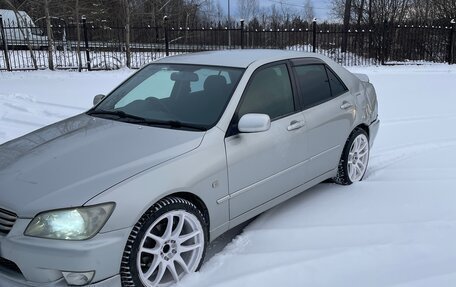 Toyota Altezza, 2002 год, 680 000 рублей, 4 фотография
