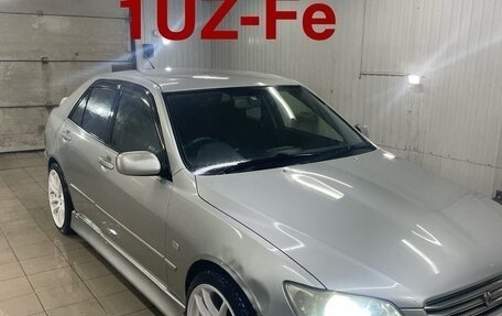 Toyota Altezza, 2002 год, 680 000 рублей, 1 фотография
