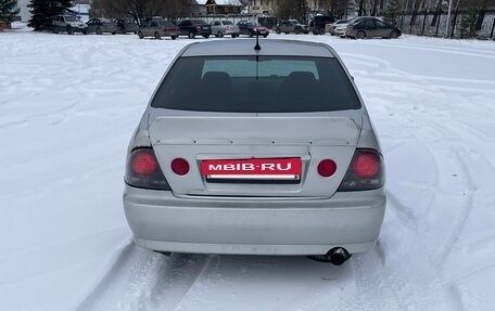 Toyota Altezza, 2002 год, 680 000 рублей, 6 фотография