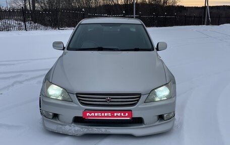 Toyota Altezza, 2002 год, 680 000 рублей, 3 фотография