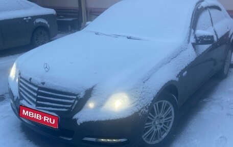 Mercedes-Benz E-Класс, 2011 год, 1 600 000 рублей, 1 фотография