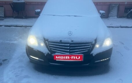 Mercedes-Benz E-Класс, 2011 год, 1 600 000 рублей, 2 фотография