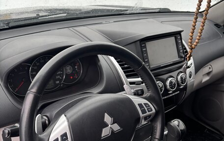 Mitsubishi Pajero Sport II рестайлинг, 2012 год, 2 700 000 рублей, 7 фотография