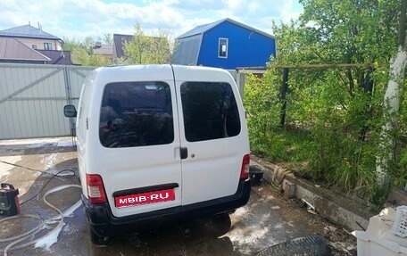 Peugeot Partner II рестайлинг 2, 2010 год, 250 000 рублей, 1 фотография