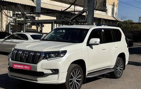Toyota Land Cruiser Prado 150 рестайлинг 2, 2018 год, 5 300 000 рублей, 1 фотография