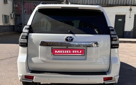 Toyota Land Cruiser Prado 150 рестайлинг 2, 2018 год, 5 300 000 рублей, 10 фотография