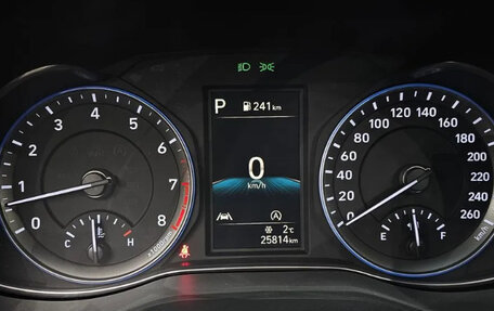 Hyundai Kona I, 2021 год, 2 491 030 рублей, 6 фотография