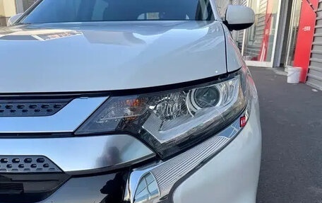 Mitsubishi Outlander III рестайлинг 3, 2021 год, 2 090 143 рублей, 3 фотография