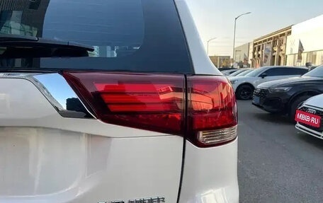 Mitsubishi Outlander III рестайлинг 3, 2021 год, 2 090 143 рублей, 6 фотография