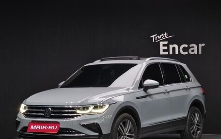 Volkswagen Tiguan II, 2022 год, 2 800 275 рублей, 1 фотография