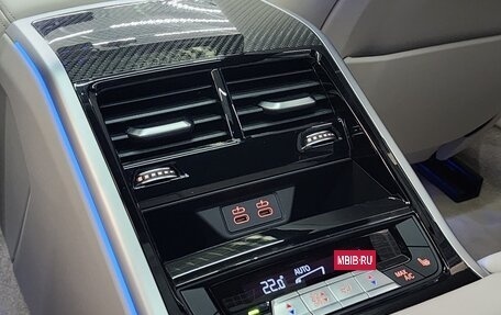 BMW 8 серия, 2025 год, 13 220 000 рублей, 16 фотография