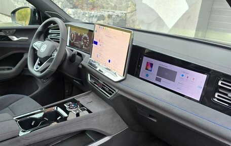 Volkswagen Tiguan, 2025 год, 4 790 000 рублей, 17 фотография